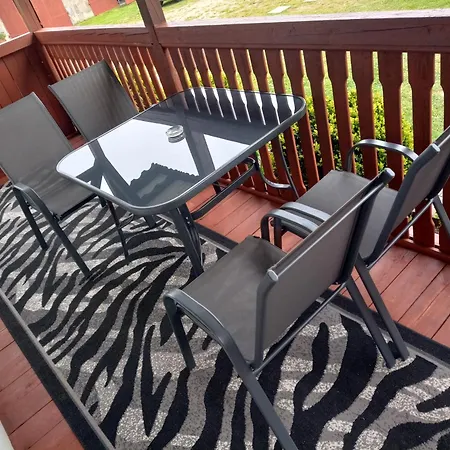 Semesterbostad Dom W Jesionach Brajniki - Dzialka 1 Hektar Jedwabno